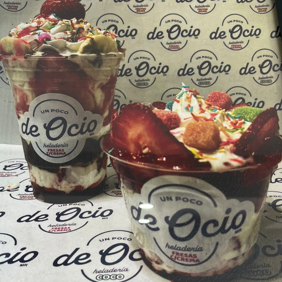 FRUTOS ROJOS CON CREMA