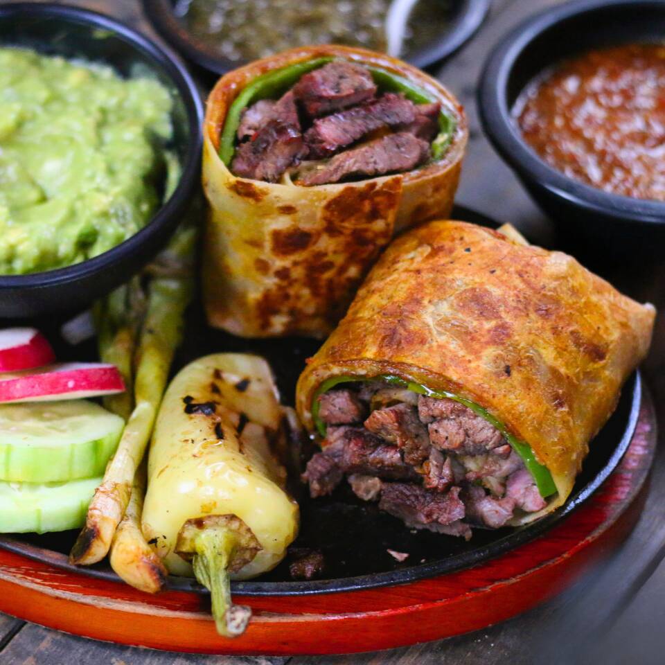 COMBO Burro Asada + Té de limón 20oz Gratis!