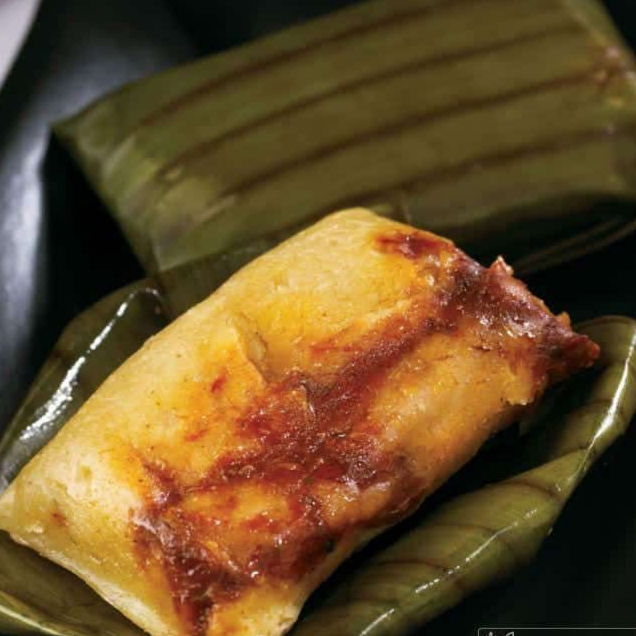 TAMALES EN HOJA DE PLATANO