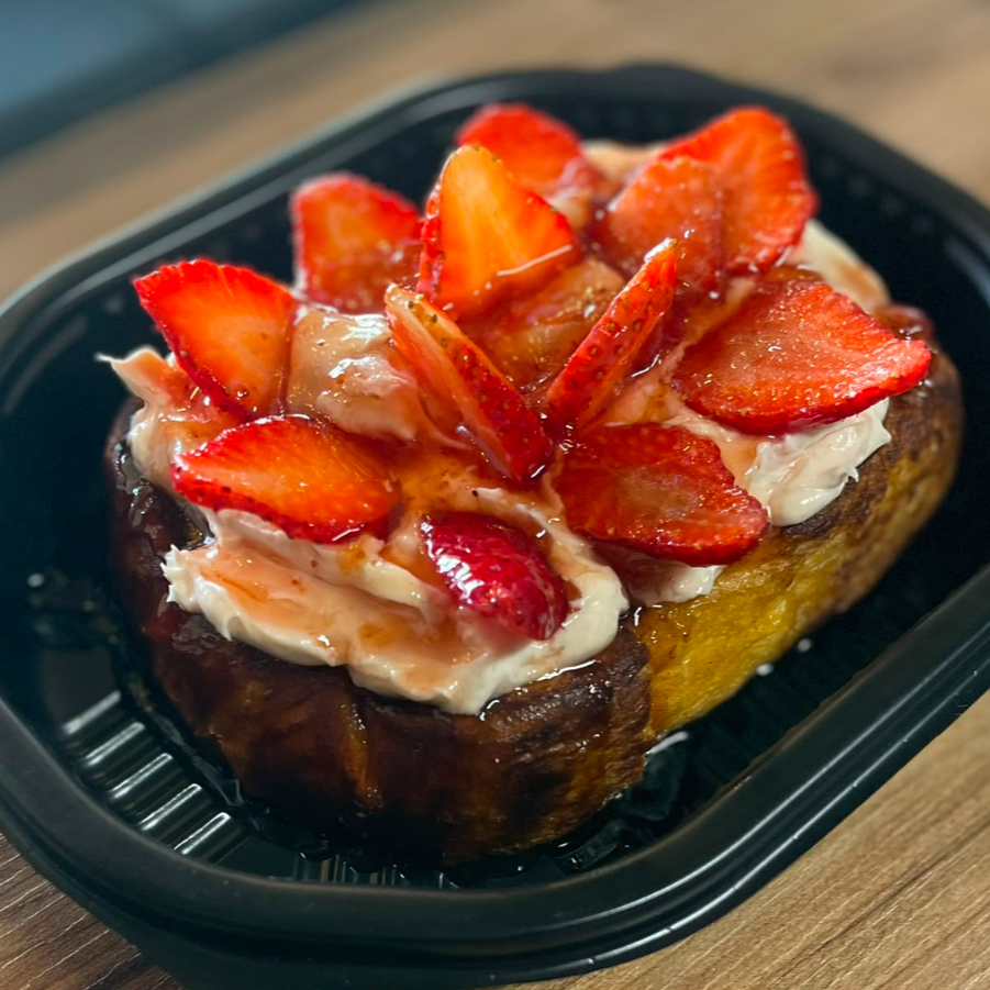 TOAST FRUTOS ROJOS