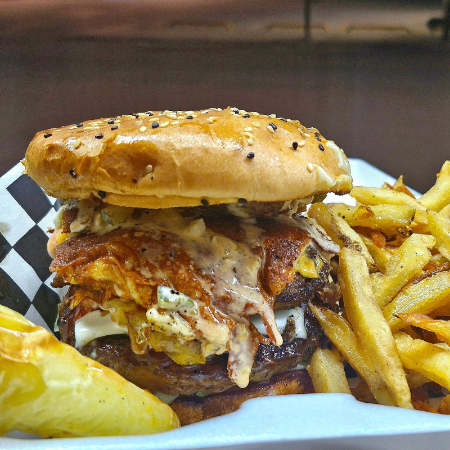Hamburguesa de Res con Arrachera