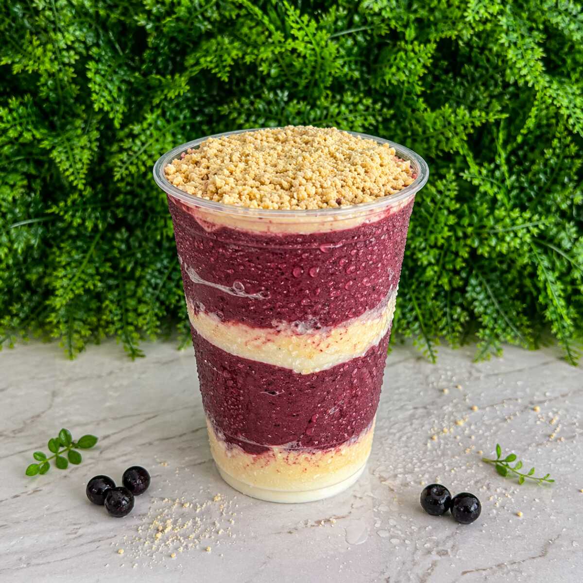 Delicioso Açaí Cremoso E Refrescante Com Leite Condensado, Leite Em Pó E Paçoca. Uma Combinação Irresistível E Cheia De Sabor!
