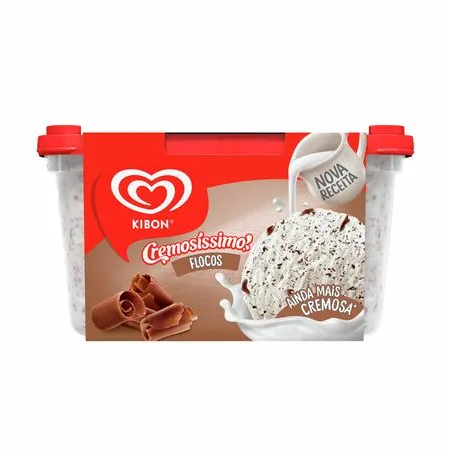 O Sorvete Flocos Kibon Cremosíssimo Pote 1,5L é cheio de flocos de chocolate e um dos sorvetes mais queridos do Brasil, com ele você tem por perto uma sobremesa refrescante e cheia de sabor. Perfeito para uma reunião com a família.