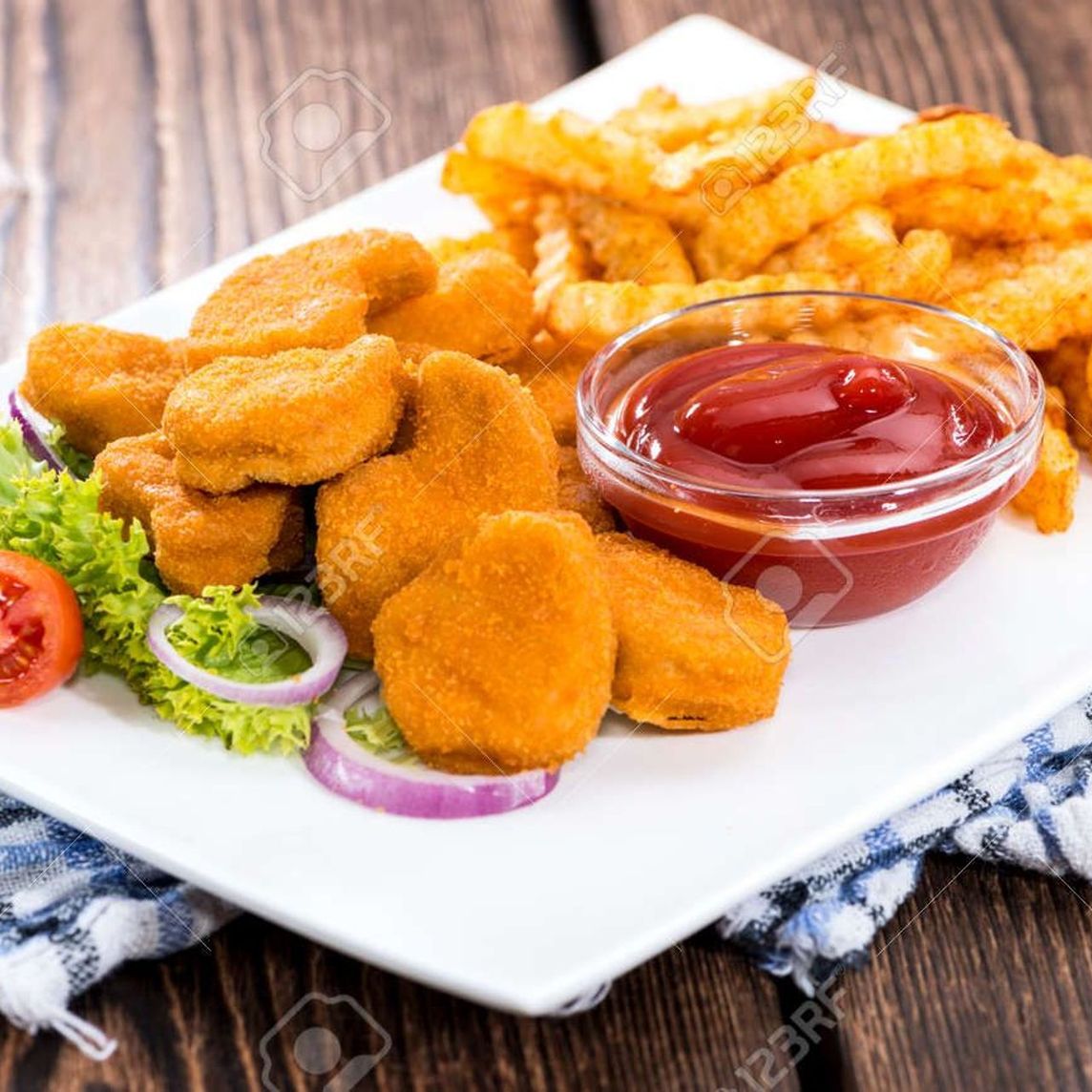 7 Nuggets con Papas a la Francesa