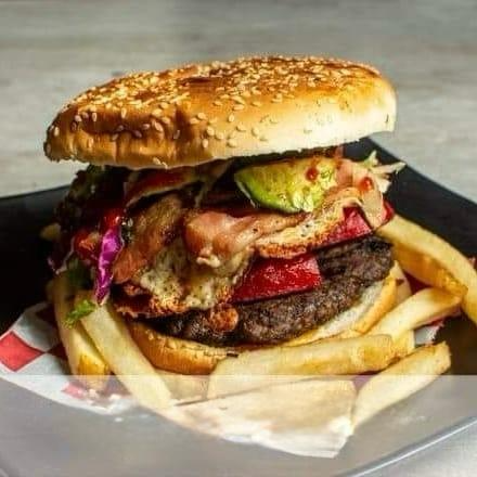 PANCHOS BURGER con papas