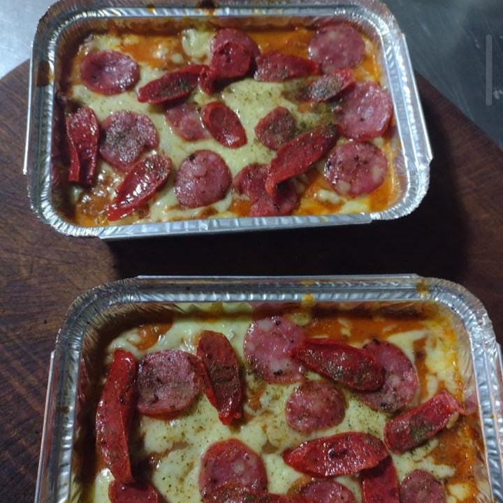 Lasagna de Carne Especial con 6 Palitos al Ajo