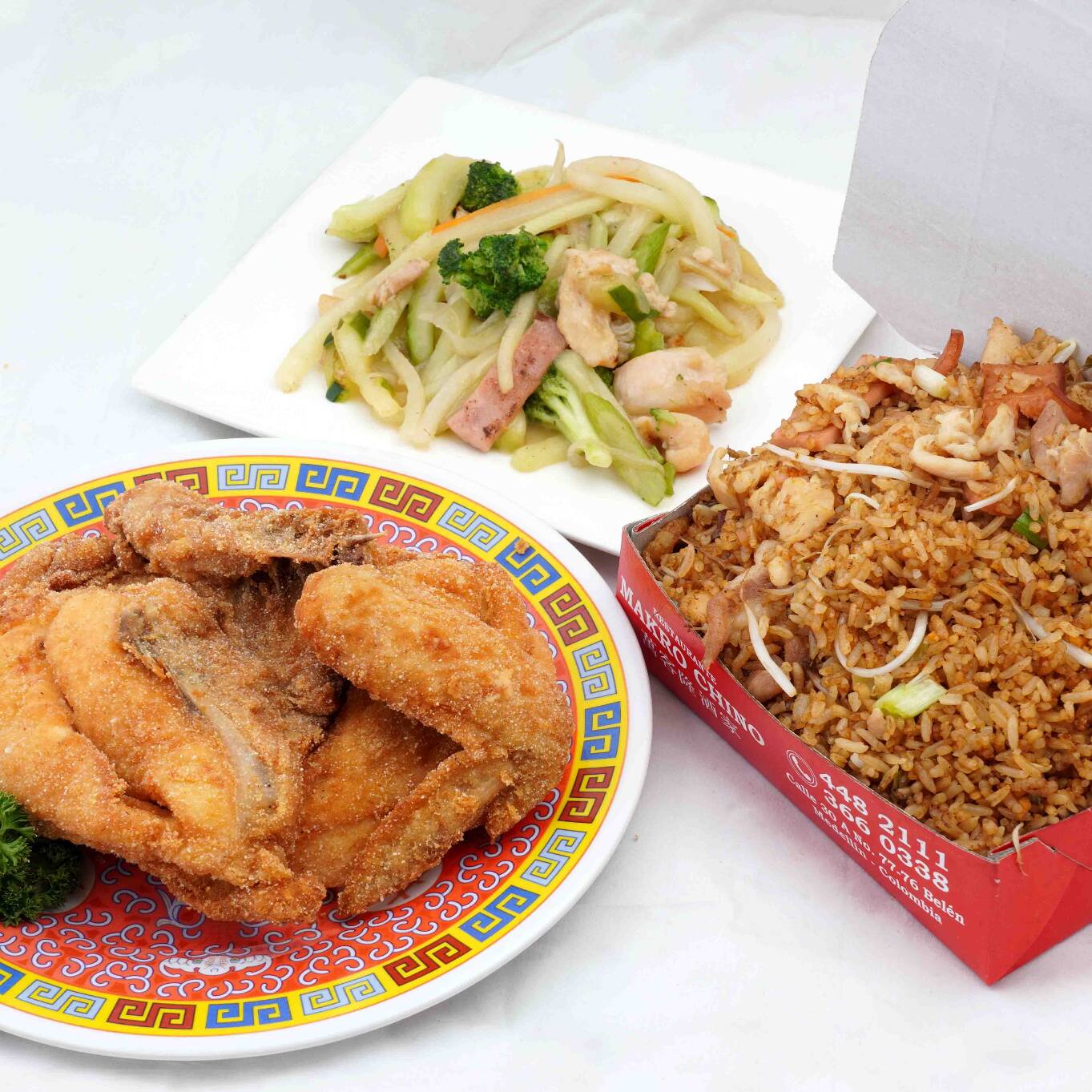 Caja de Arroz Chino + 1/2 Pollo + Chop Suey