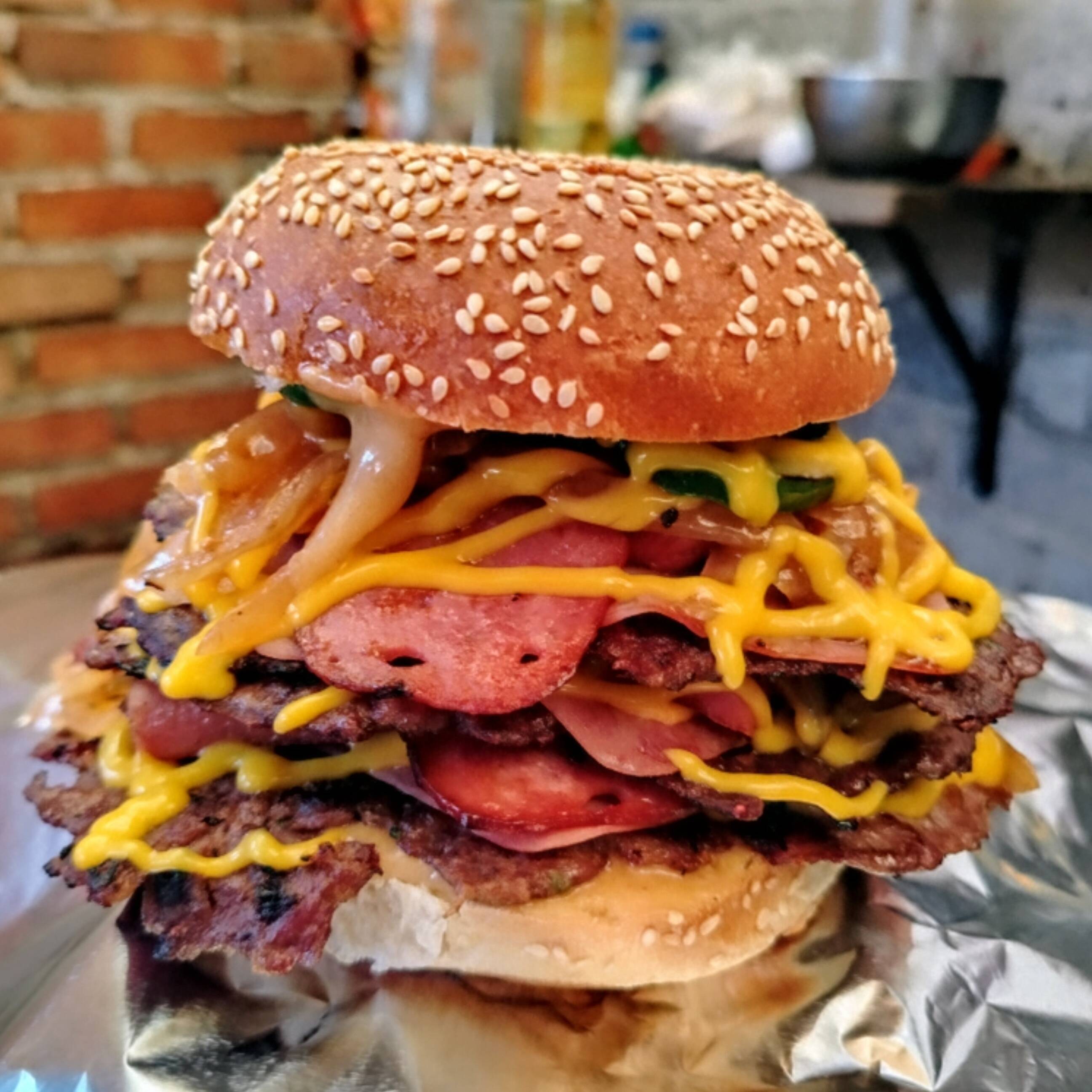 HAMBURGUESA DE MEDIO KILO 🍔