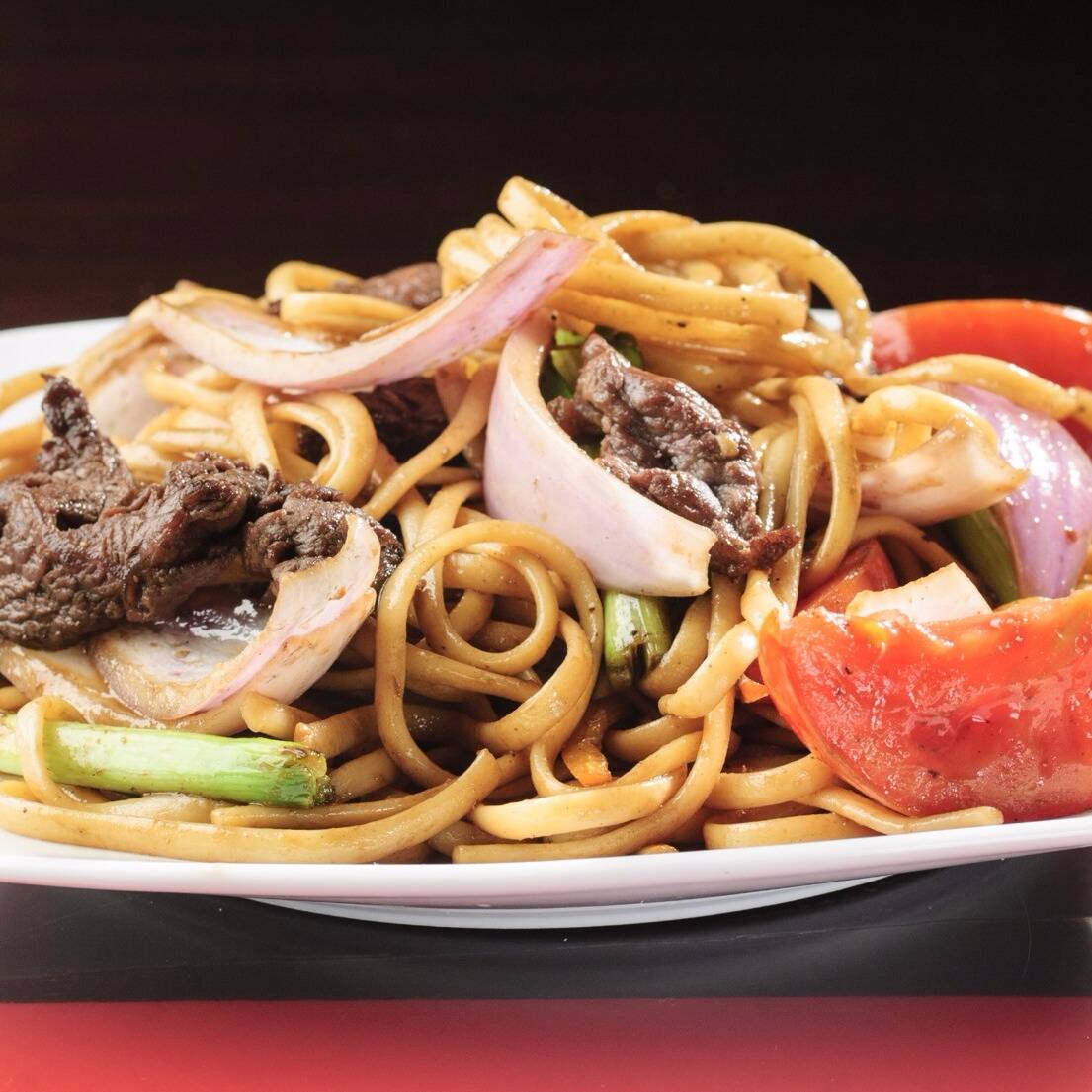 Tallarín Saltado