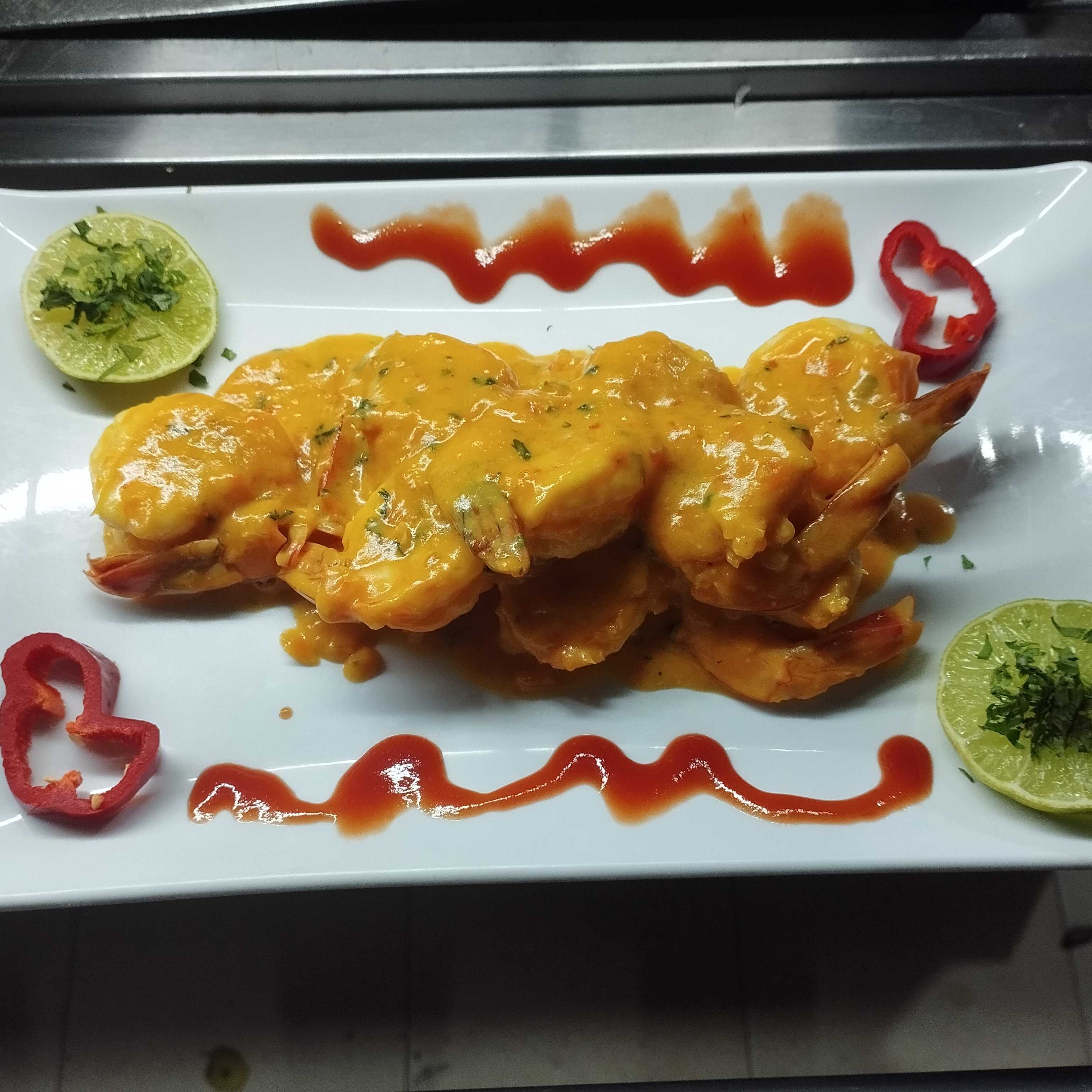 Chuleta en Salsa de Camarones