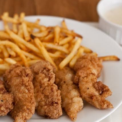 Tender Chiken Con Papas a la Francesa