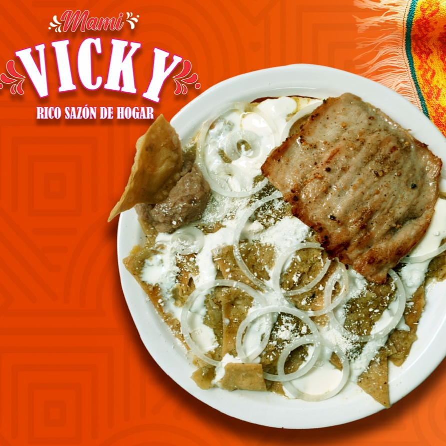 Chilaquiles con Proteina (Cerdo, Pollo, Huevo)