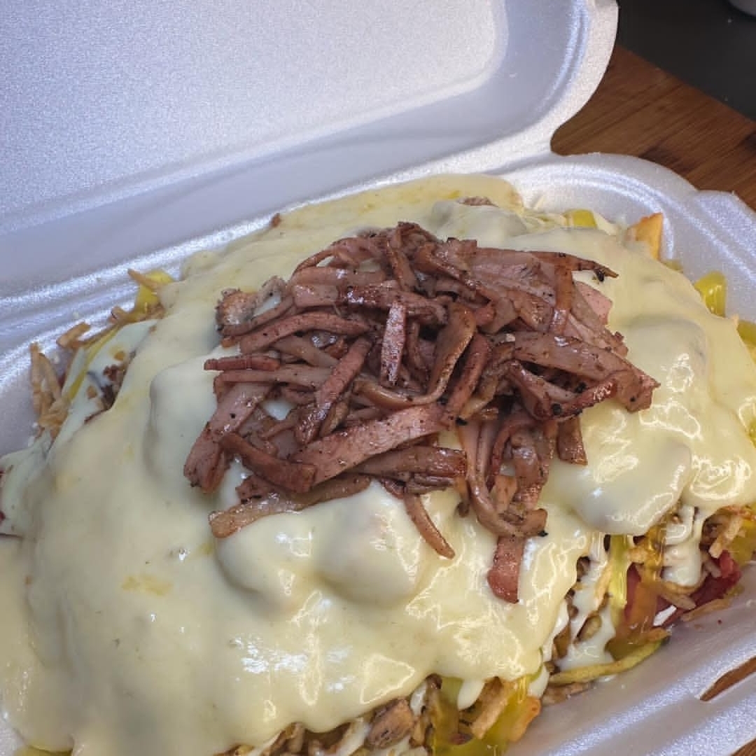 Salchipapa Gratinada