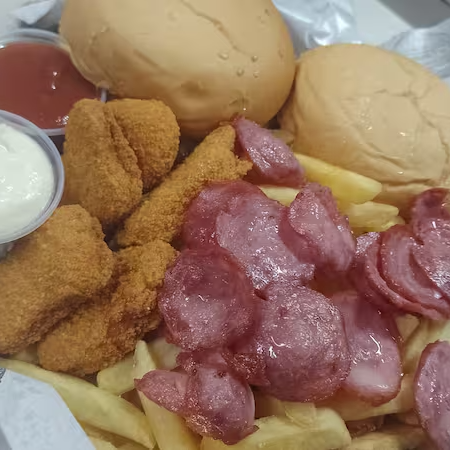 2 X TUDO COM BATATA COM CALABRESA NUGGETS E 2 GUARACAMP