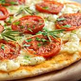 massa artesanal, molho de tomate, queijo mussarela, azeitona e orégano.