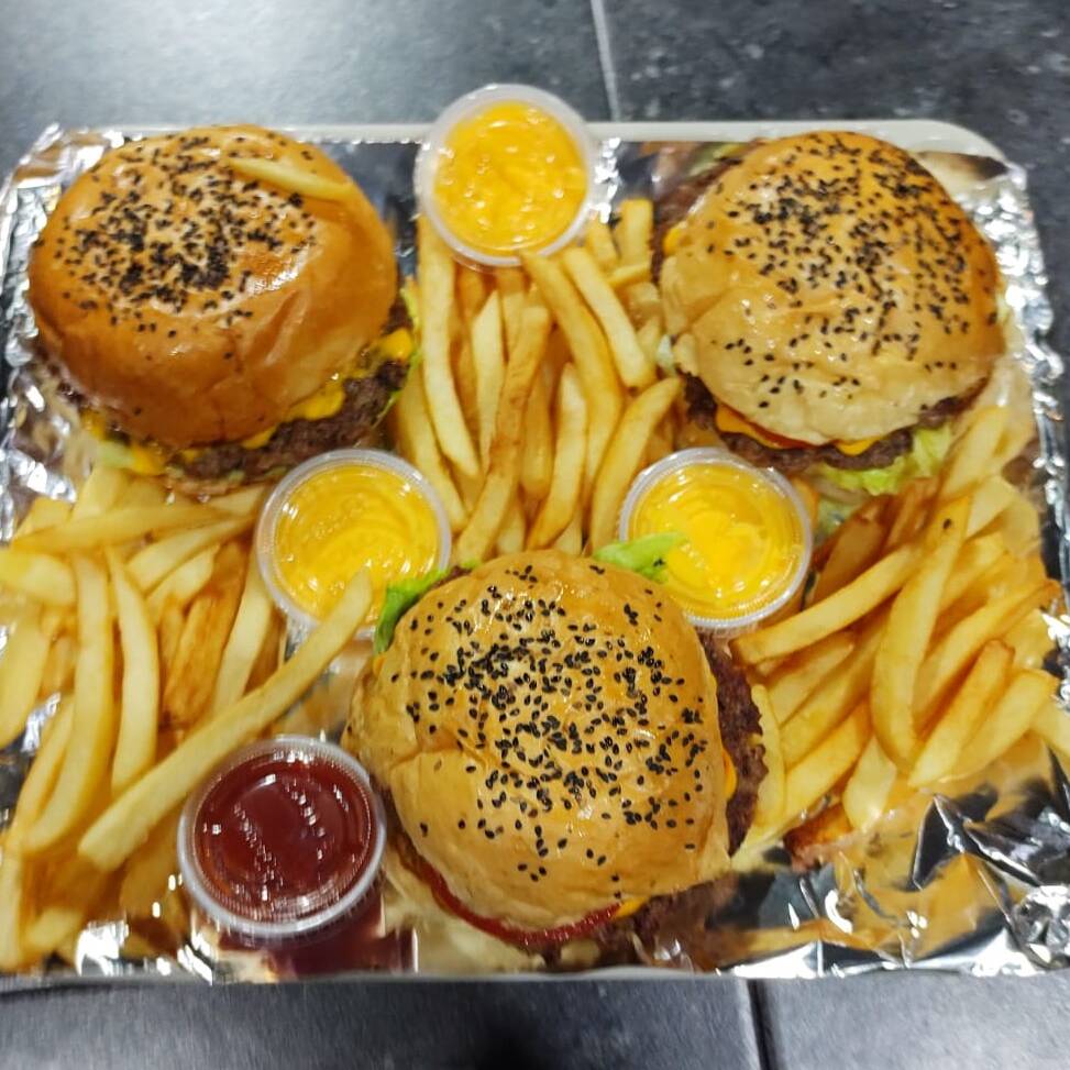 Paquete #3 Trio (3 Burger + Snack)