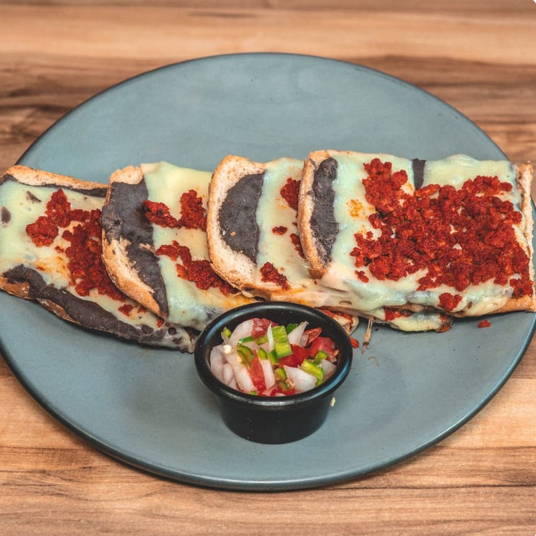 Mollete con Chorizo