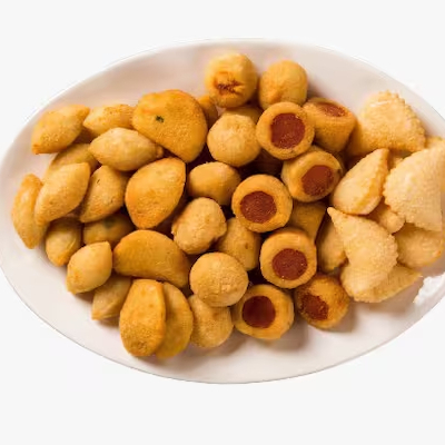 Uma deliciosa porção de salgados quentes e crocantes fritos na hora, perfeita para compartilhar com amigos e familiares. Essa porção inclui uma variedade de salgados irresistíveis, que são produzidos com massa de batata , levando ao extremo prazer gastronômico.! Confira essas Delicias!!!!
