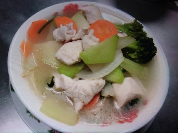 Sopa Pollo con Fideos