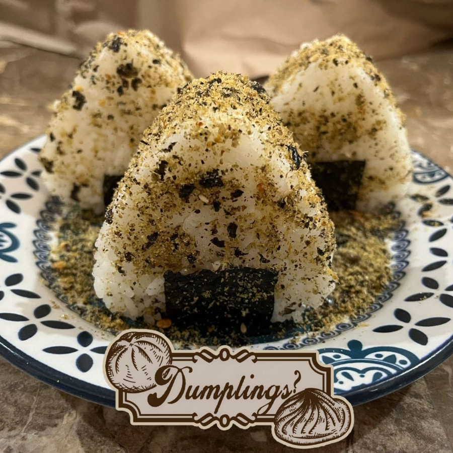 Onigiris con furikake japones