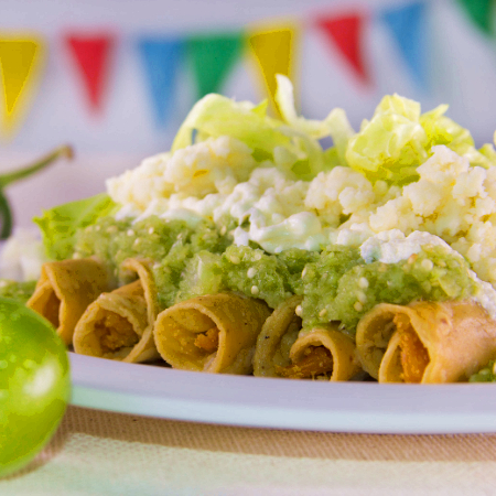 Cuatro Favoritas con Té Helado