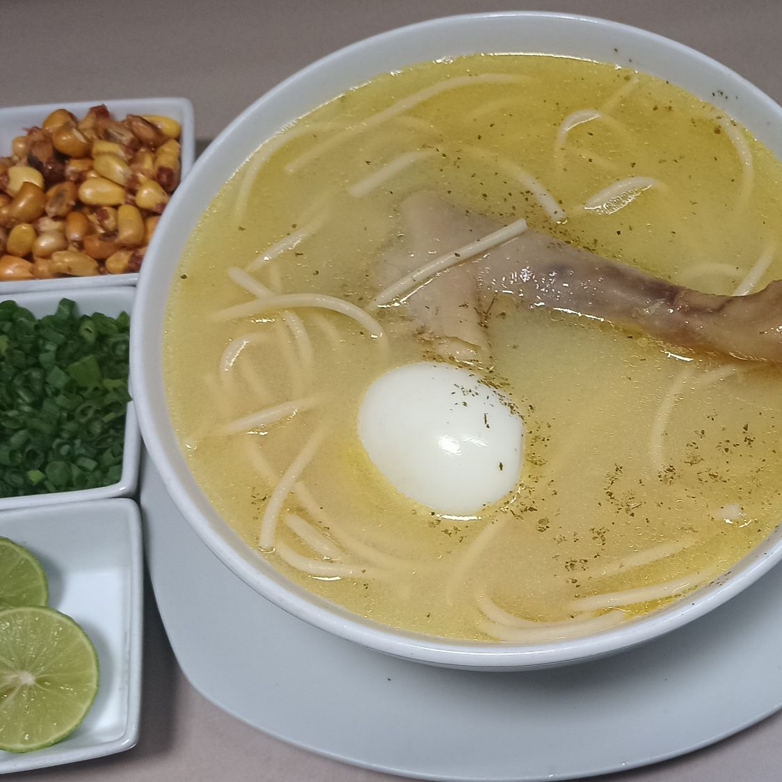 Caldo de Gallina con Presa