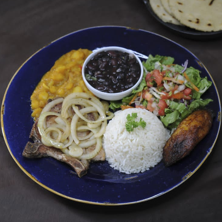 Casado con Chuleta de Cerdo.
