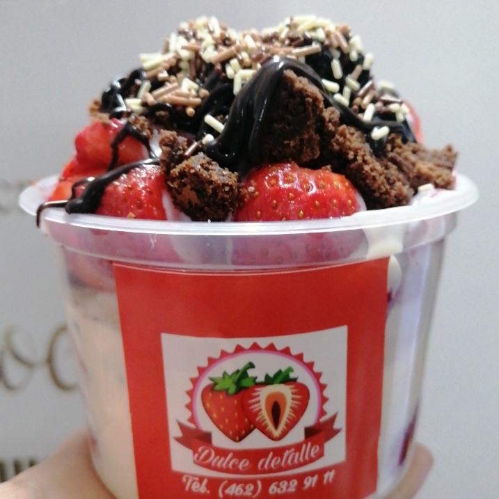 Fresas Brownie Grandes(Medio Litro)