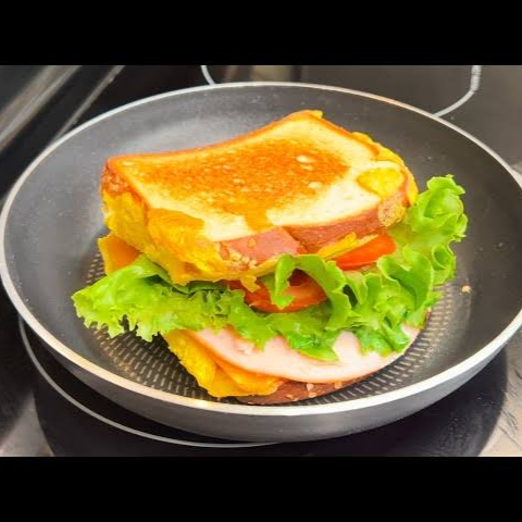 Sandwich de Huevo y Jamon