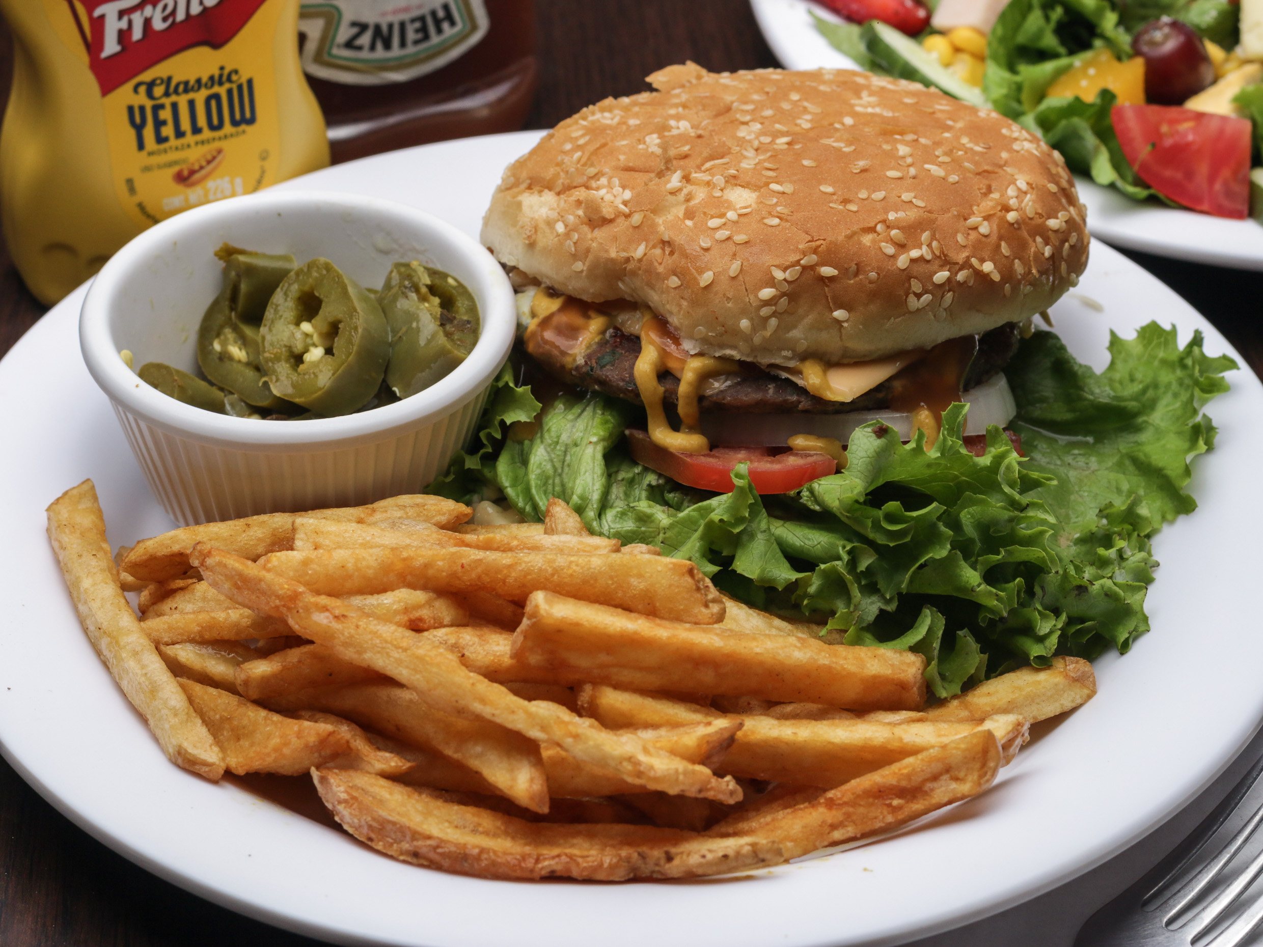 Hamburguesa Res con Papas