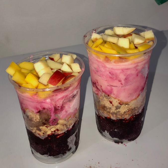 leite, granola, chocobool e5 amedoim, leite condensado