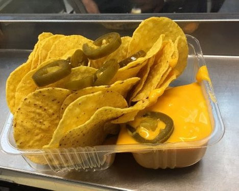 Nachos con queso