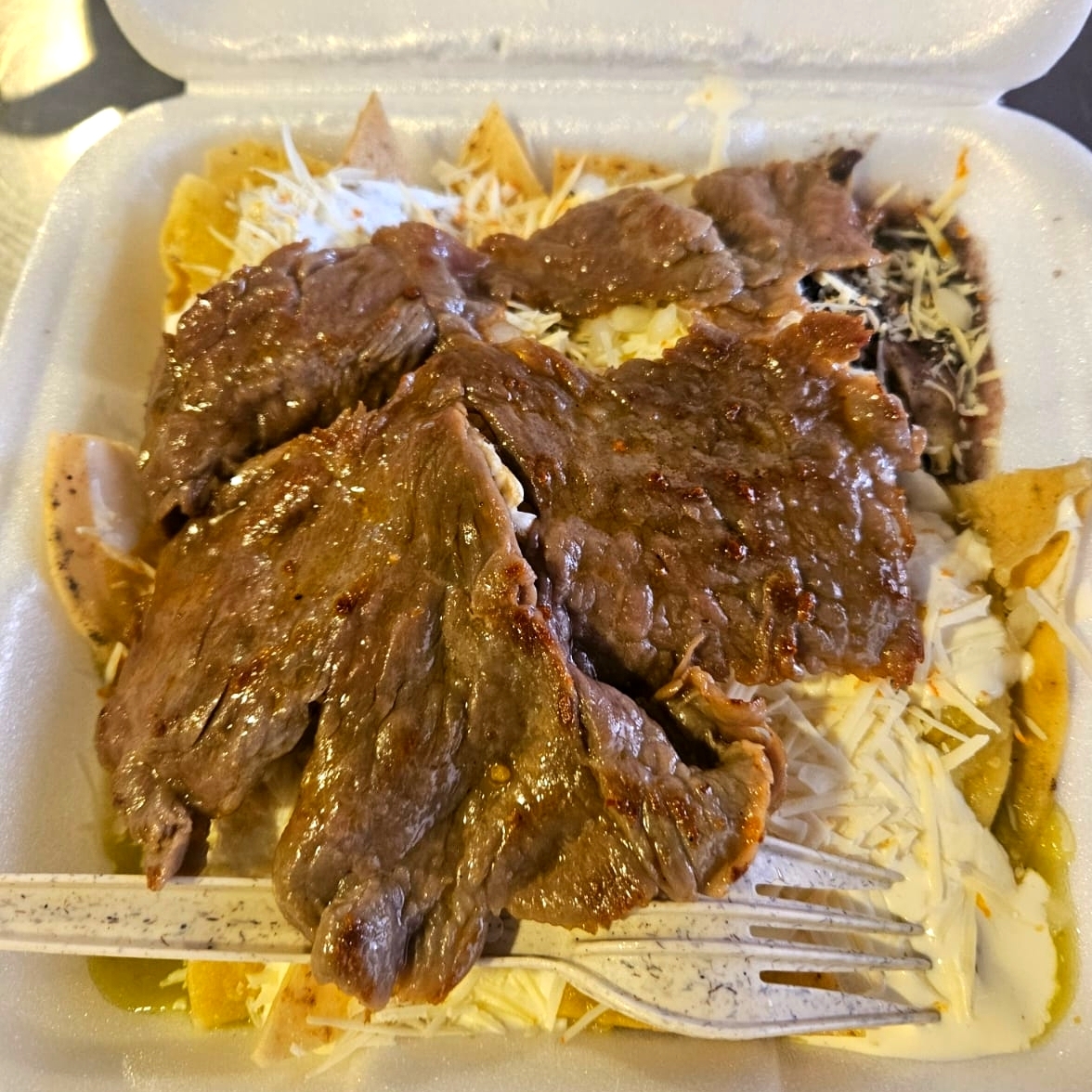 Chilaquiles Rojos Cecina