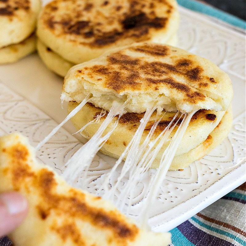 Arepa con Queso