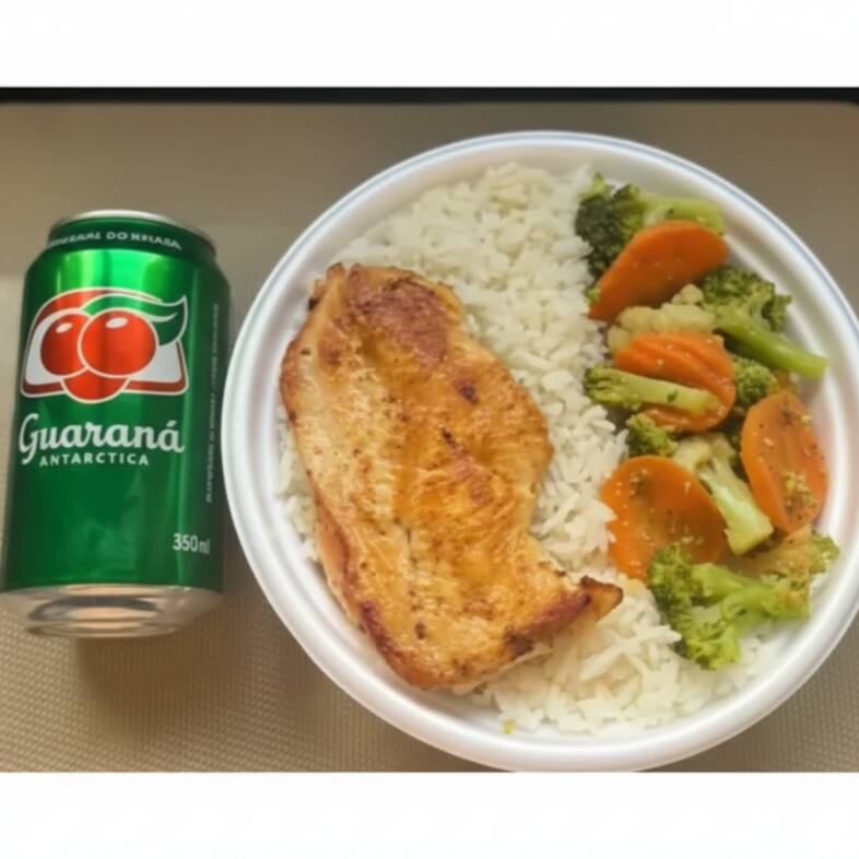 Marmita com delicioso filé de frango grelhado acompanhado de arroz branco, feijão e mix de legumes. Marmita indicada para 01 pessoa. Serve 1 pessoa (400g)