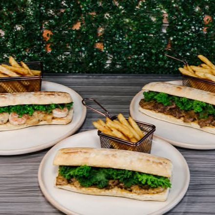2 Sándwiches, 2 Frescos, 2 Postres del día
