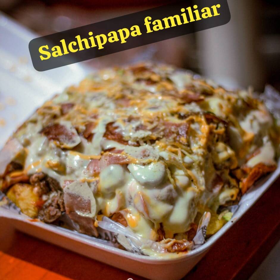 Salchipapa Familiar (4 Personas)