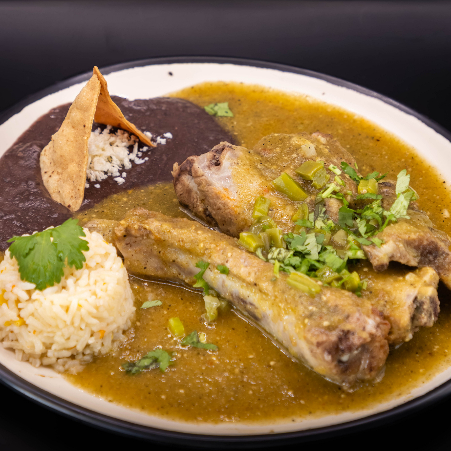Costillitas en Salsa Verde con Nopales