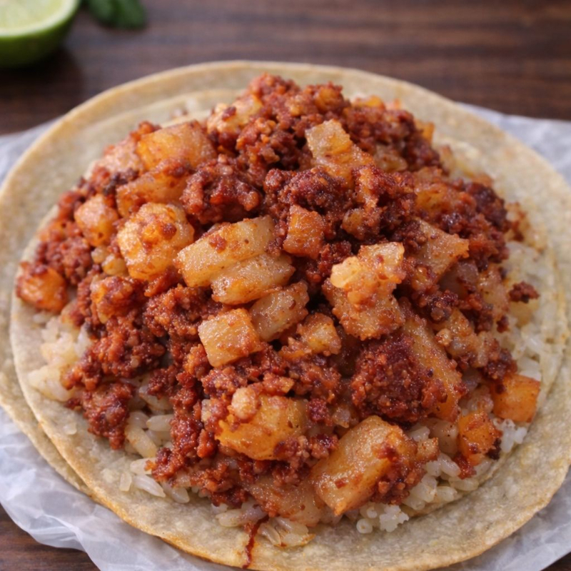 Taco papa con chorizo