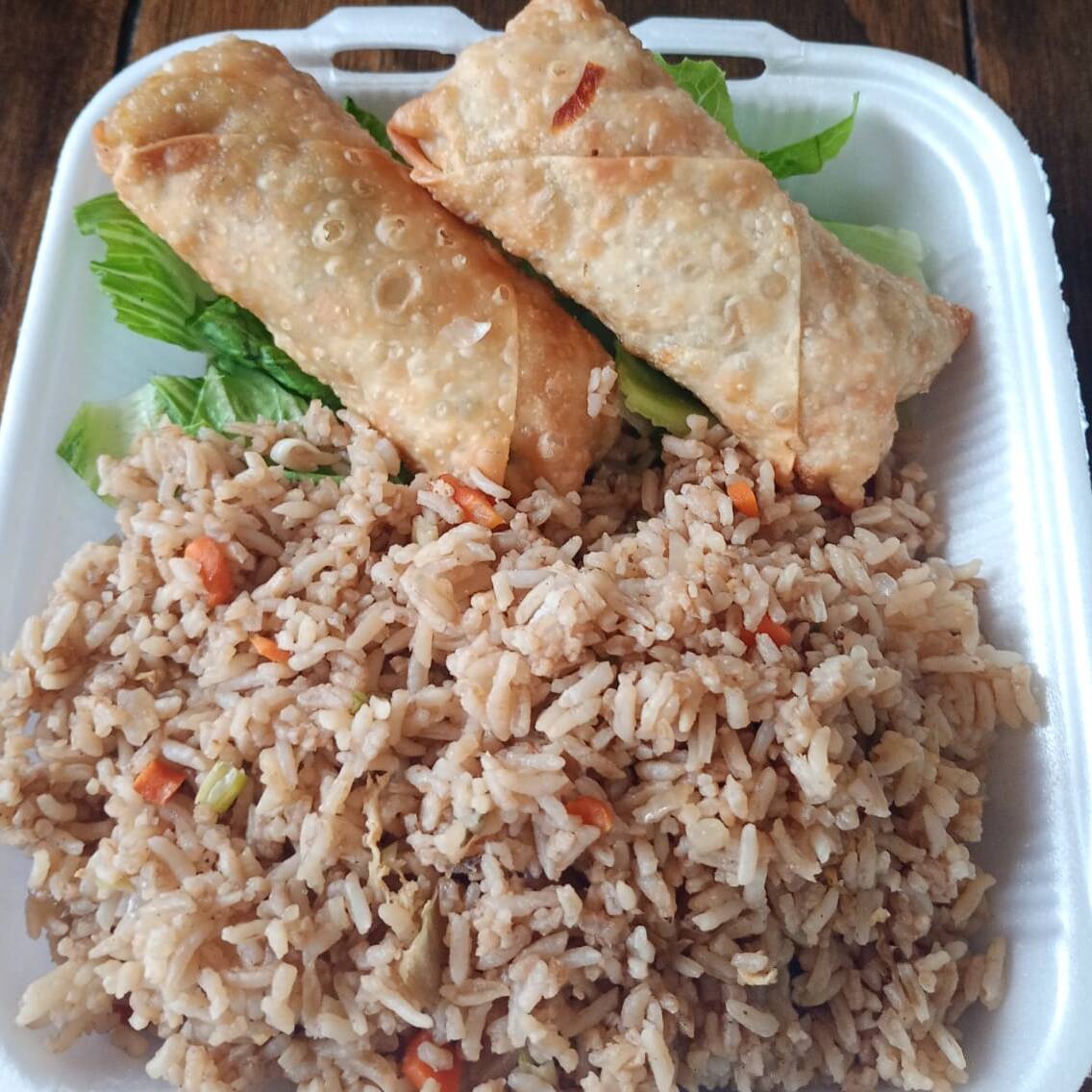 Paquete 2 Rollitos y Arroz Frito