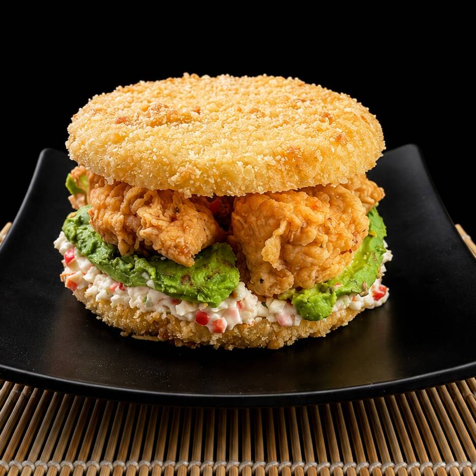 HAMBURGUESA DE SUSHI POLLO CRISPY