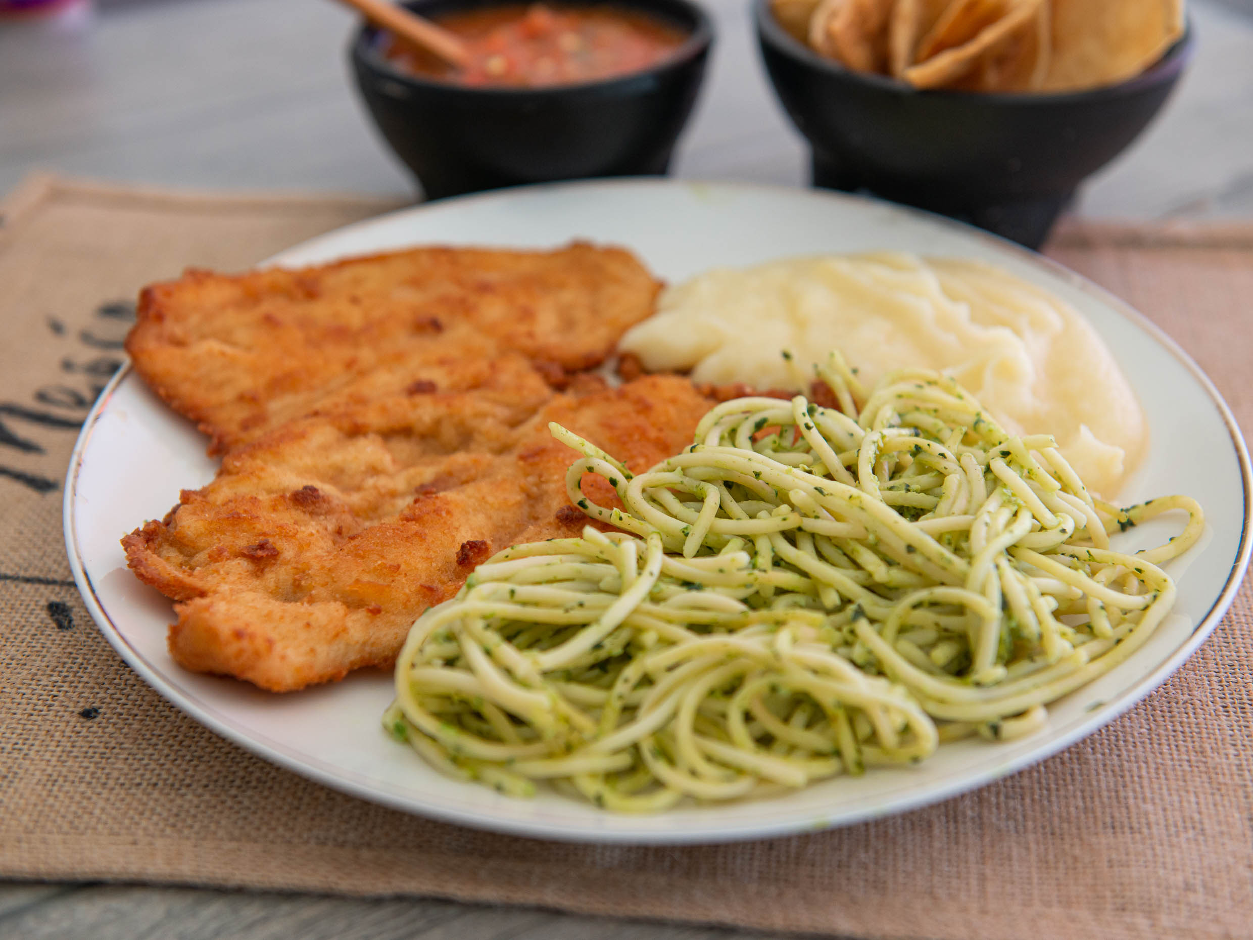 Combo Milanesa de Pollo + Agua Fresca