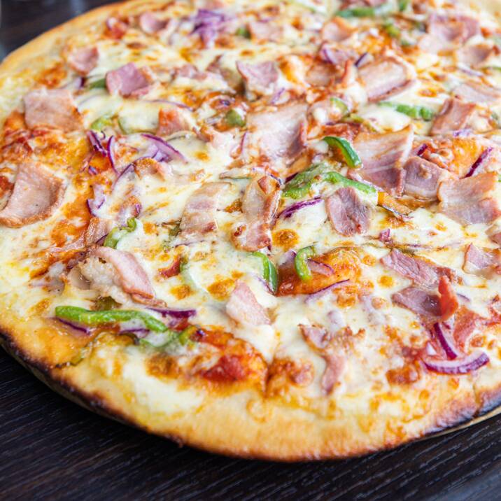 Pizza Grande + Pan de Ajo + Bebida 1.5 L