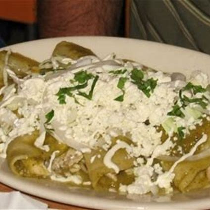 Enchiladas con Pollo Verdes