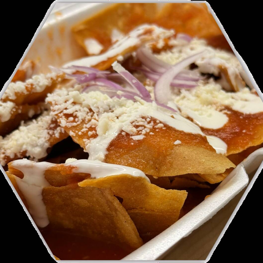 Chilaquiles Rojos con Pollo