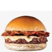 Pão de hambúrguer, maionese, hambúrguer, queijo prato e bacon.