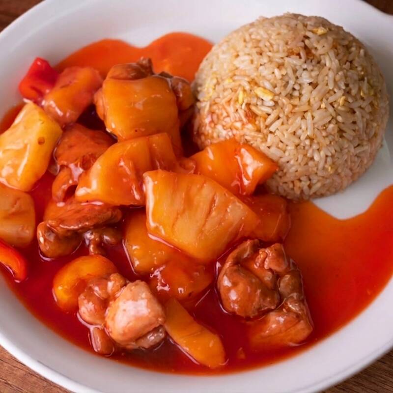 POLLO EN TROZOS CON PIÑA