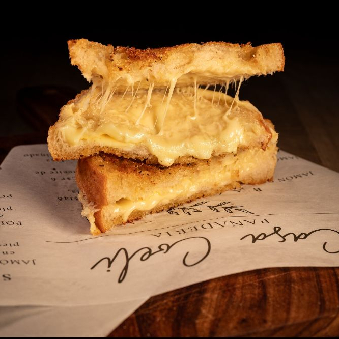 Sándwich Grilled Cheese