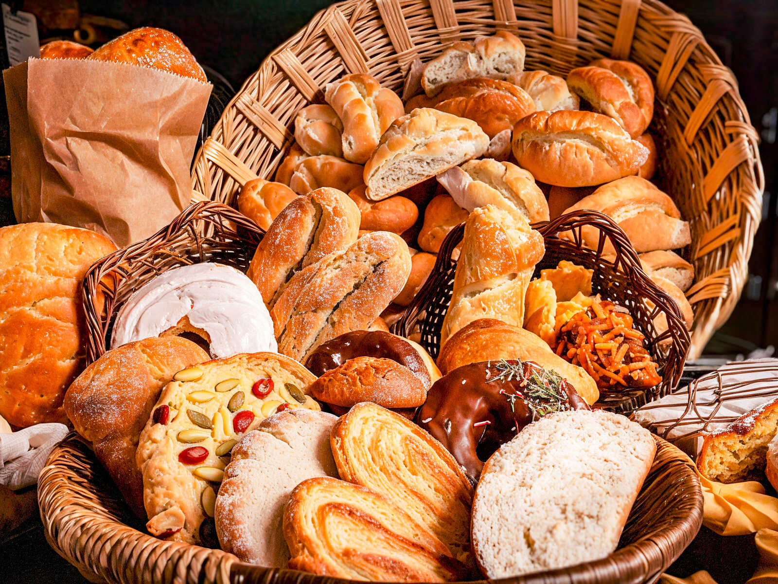 Panadería y Pastelería Alonso Mungarro y Su Buen Pan de Tecate (Villas del Sol)