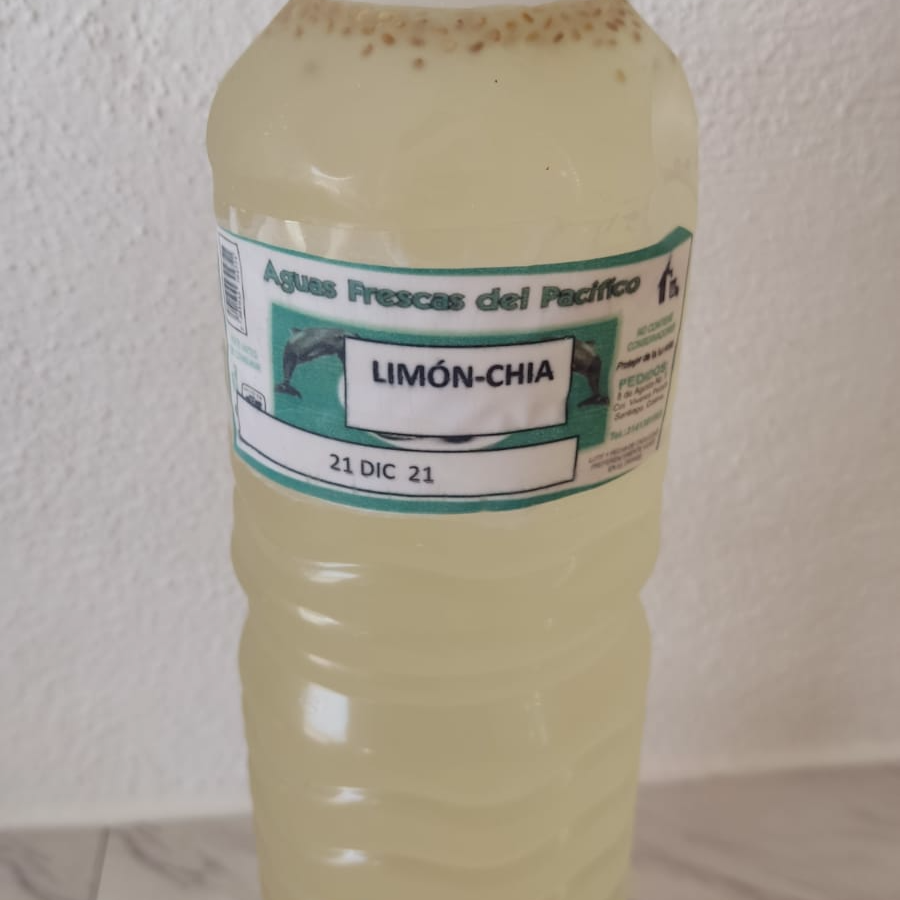 CH. Agua Fresca de LIMON con Chía Chica